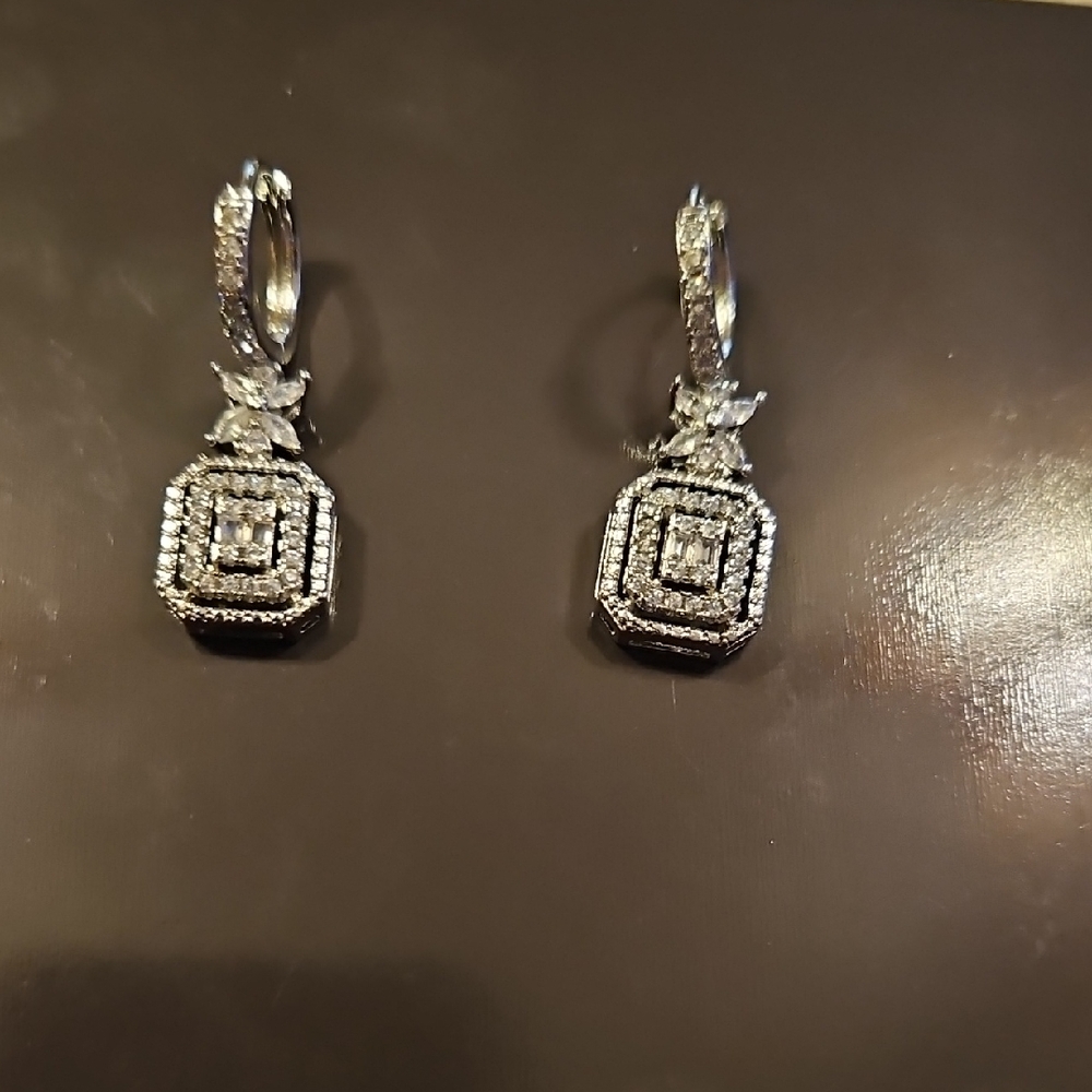 Shiny Zircon Elegant Silver Drop Earrings